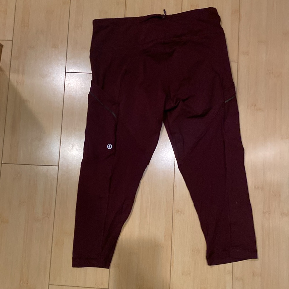 Lululemon Maroon Cropped Leggings - Size 4